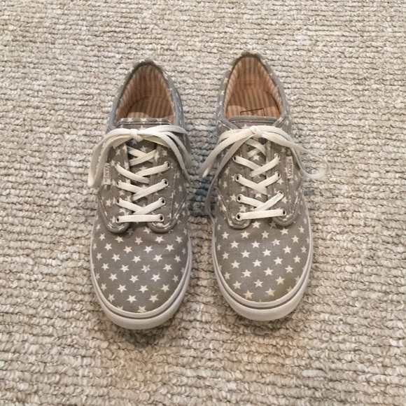Star Vans - Picture 2 of 4